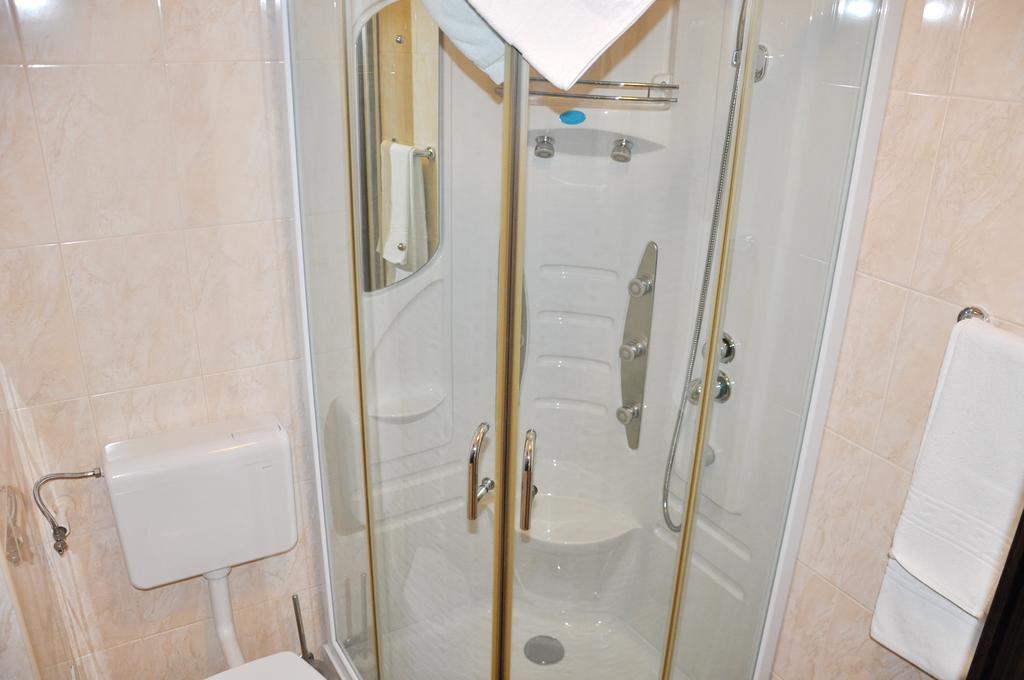 Hotel Thomas Bukareszt Pokój zdjęcie